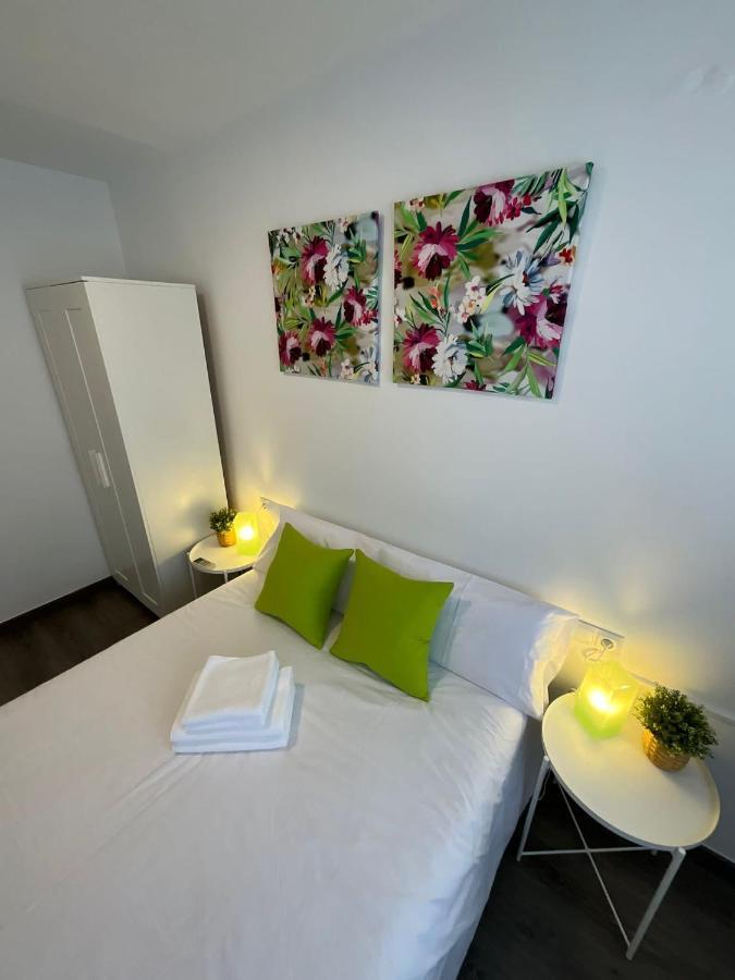Heroe Apartamento Malaga Exterior photo
